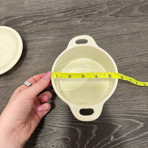 New In Box Mini Round Ceramic Cocotte Set of 2 - Picture 10 of 11